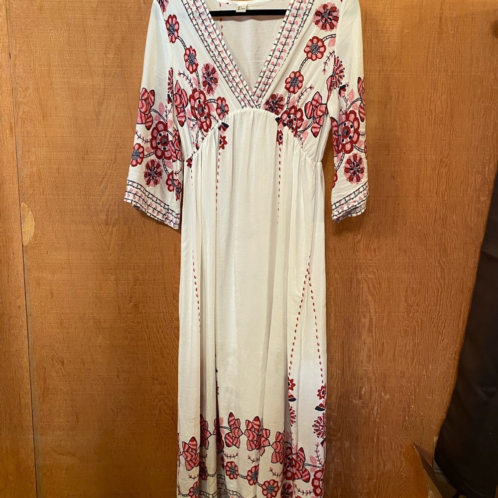 White and floral print long cotton dress